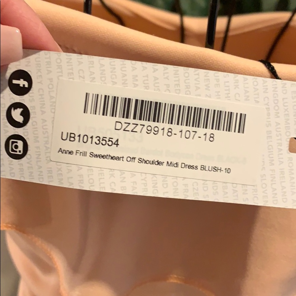 Boohoo blush pencil off shoulder dress - Picture 6 of 8